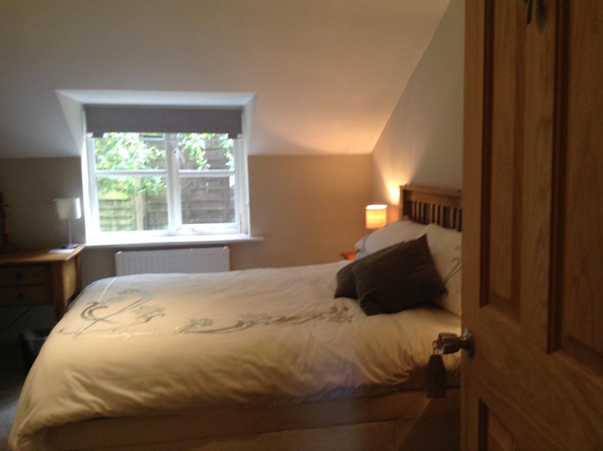 The Crown Inn West Down Esterno foto